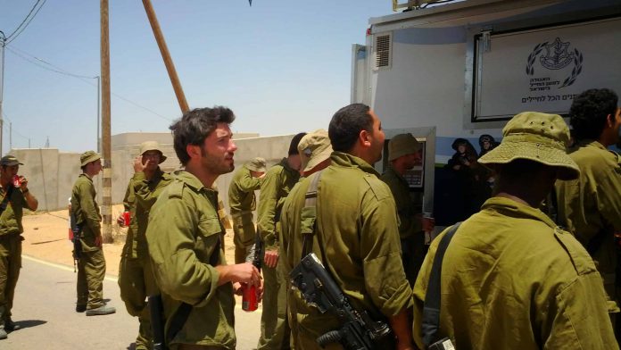 חיילים מילואים צהל אביחי טבק